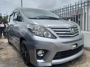 Toyota Vellfire 2014 Silver