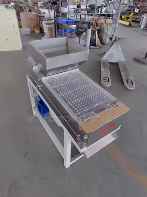 Groundnut Peeling Machine