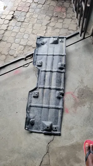 Lexus Rx 350 2013 Model Engine Cover Down One