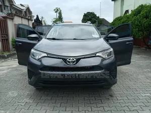 Toyota RAV4 LE AWD (2.5L 4cyl 6A) 2016 Black
