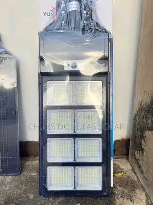 400w Yuxi Solar All in One Solar Street Light