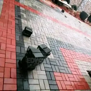 Good Man Interlock Stone
