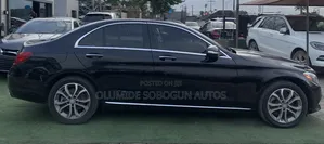 Mercedes-Benz C300 Luxury 4dr AWD 4Matic Sedan (2.0L 4cyl 7A) 2015