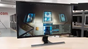 28 Inches Samsung Monitor