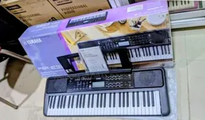 Yamaha Keyboard PSR-E383