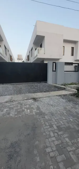 3bdrm Townhouse/Terrace in Chevron Drive Estate for sale