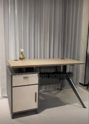 Exclusive Office Table
