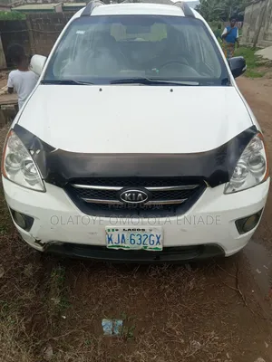 Kia Rondo EX V6 2008 White
