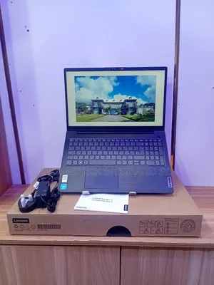 New Laptop Lenovo IdeaPad 300 8GB Intel Celeron SSHD (Hybrid) 256GB