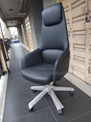 Imported Quality Executive Swivel And Reclining Office Chair