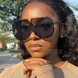 Exaggerated V8 Luxurious Mental Classic Women Glases