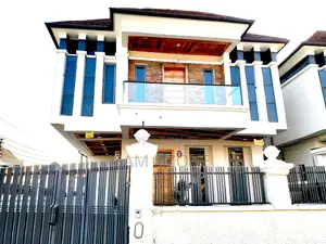 Beautiful 5 Bedroom Duplex