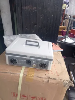 Diplomat Cash Box, Model Cb-320
