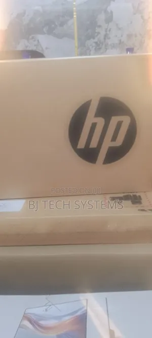 New Laptop HP 14S 4GB Intel Core I3 SSD 256GB