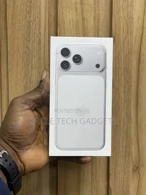 New Apple iPhone 17 Pro Max 256 GB Silver