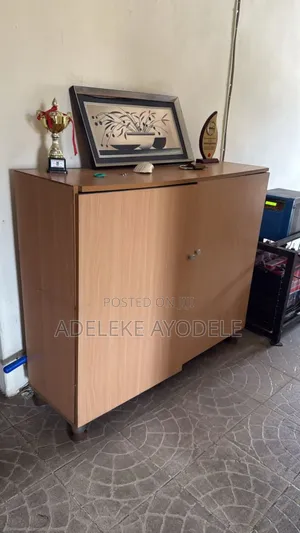 Cabinet/Cupboard