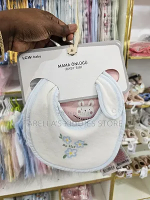 2 Pack of Baby Bibs