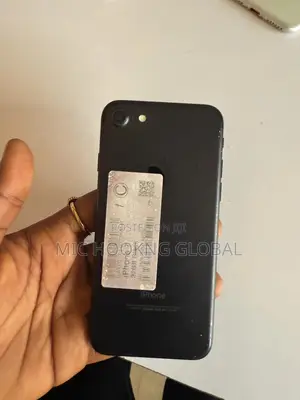 Apple iPhone 7 32 GB Black