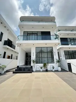 5bdrm Duplex in Lekki Phase 2 for sale