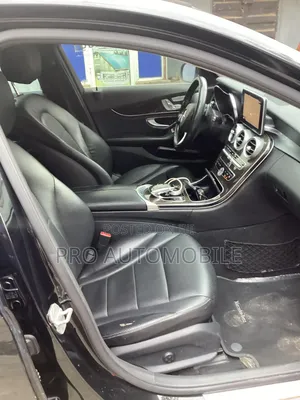 Mercedes-Benz C300 Base AWD 4Matic Sedan (2.0L 4cyl 7A) 2015 Black