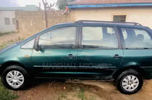 Volkswagen Transporter 2005 Green