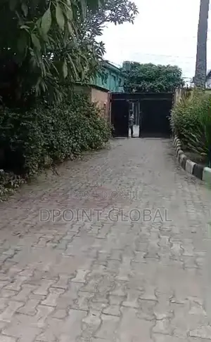 9bdrm Duplex in Not Estate, Apapa for sale