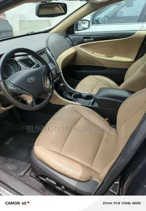 Hyundai Sonata Limited 2.0T Sedan (2.0L 4cyl 6A) 2013 Blue