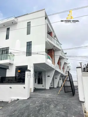4bdrm Townhouse/Terrace in Ikate for sale