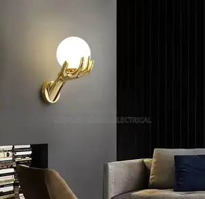 Modern Creative Hand Palm Wall Bracket