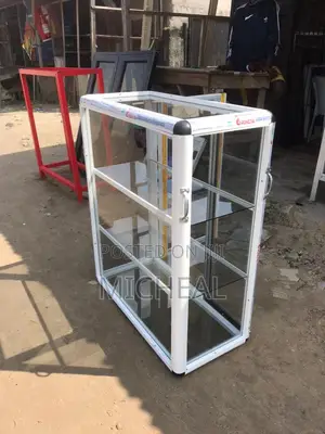 Big Showglass With Sliding Doors