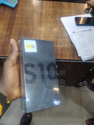 New Samsung Galaxy S10 Plus 128 GB Black