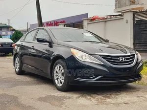 Hyundai Sonata GLS Sedan FWD (2.4L 4cyl 6A) 2012 Black