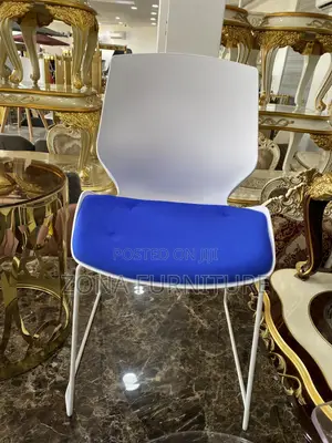 Contemporary Foreign Design Plastic Restaurant (Kitchen Chair)