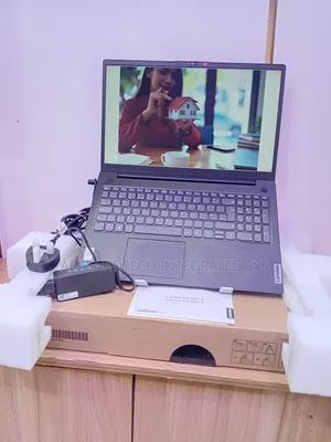 New Laptop Lenovo IdeaPad 310 16GB Intel Core i3 SSD 256GB