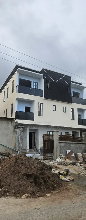 4bdrm Duplex in An Estate In Ogba for sale