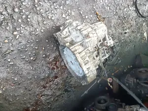Toyota Camry Gearbox 2.4 Litres. 10 Pin.