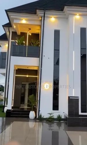 5bdrm Duplex in Nta  Housing Estate, Oshimili South for sale