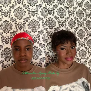 Make Up Artist
