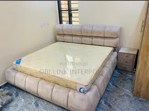 Solid 4 by 6 Bed Frame With 1side Drawer