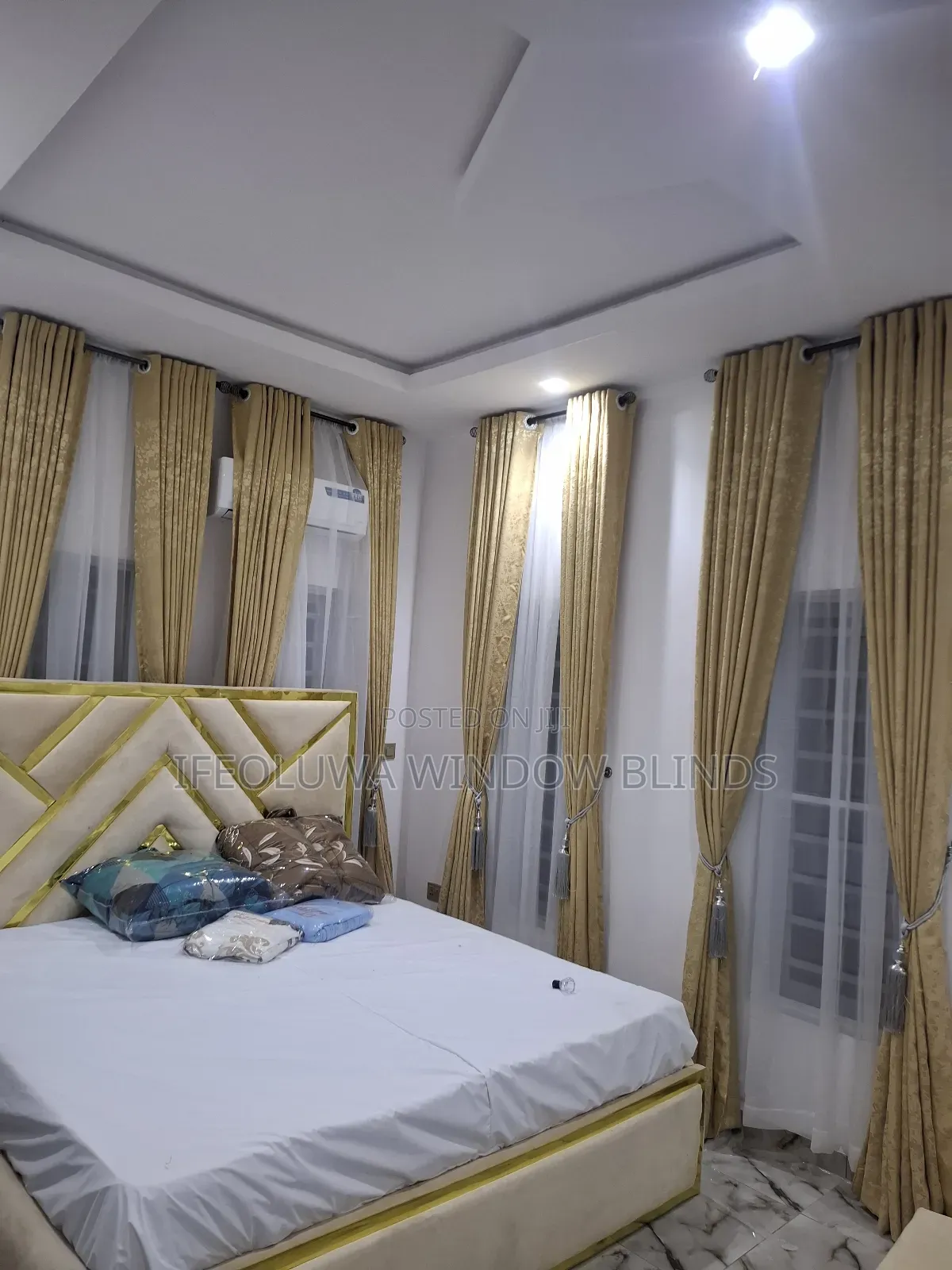 Curtains and Window Blinds
