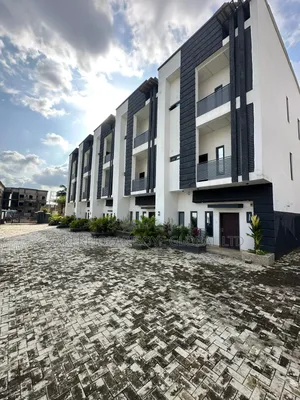 4bdrm Townhouse/Terrace in Lifecamp for sale
