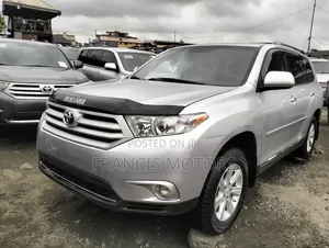 Toyota Highlander 3.5L 4WD 2013 Silver