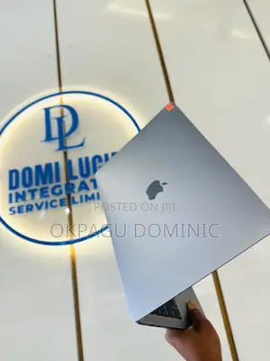 Laptop Apple MacBook 2018 16GB Intel Core I7 SSD 1T