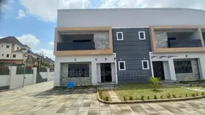 3bdrm Townhouse/Terrace in Dawaki for sale
