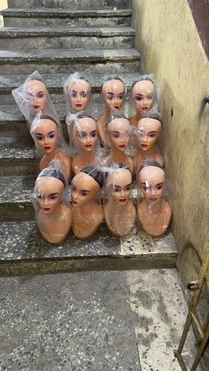 Plastic Long Necks Mannequin Heads