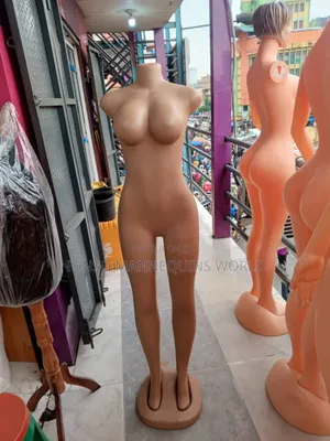 Female Armless Size 10 Mannequin