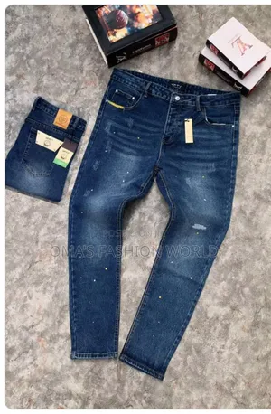 High Quality Luxury Straight Jeans Available in Store