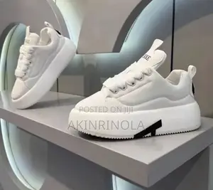 Original Sneakers Ajekke