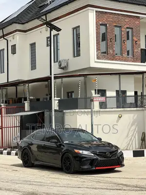 Toyota Camry XSE FWD (2.5L 4cyl 8AM) 2018 Black