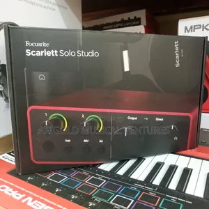 Professional Complete Studio Boundle Focusrite Scarlett Solo 4th Gen